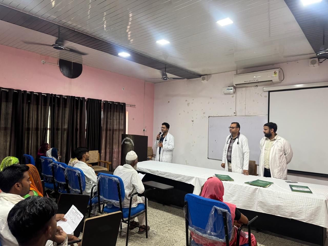 स्वशासी राज्य चिकित्सा महाविद्यालय में टीबी, एनीमिया व संचारी रोगों पर जागरूकता सत्र आयोजित