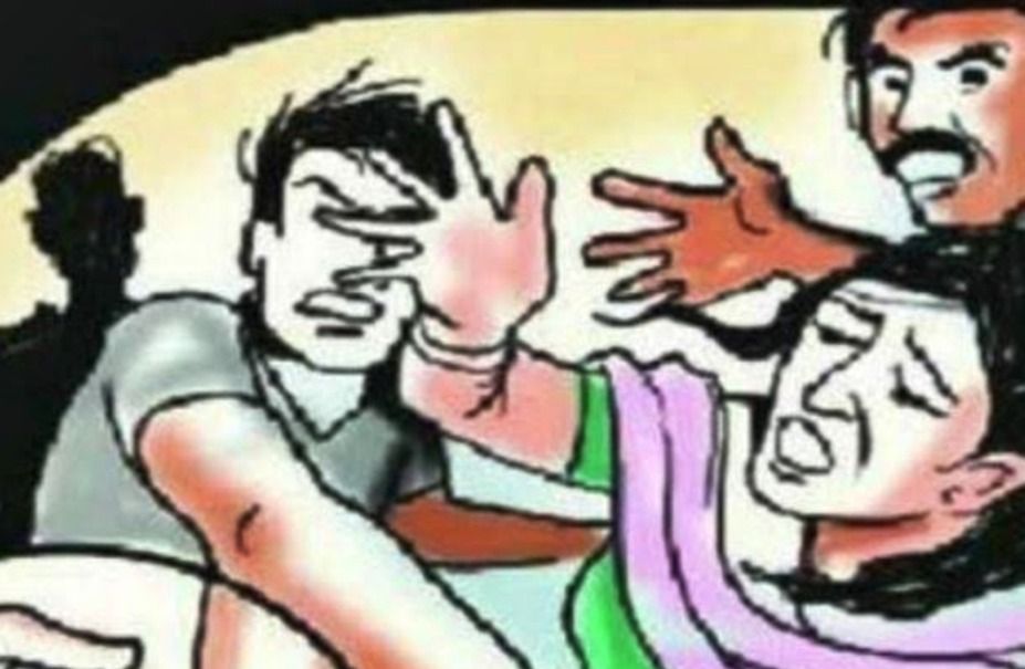 ससुराल वालों पर महिला को डीजल छिड़ककर जिंदा जलाने और फांसी लगाने की कोशिश का आरोप